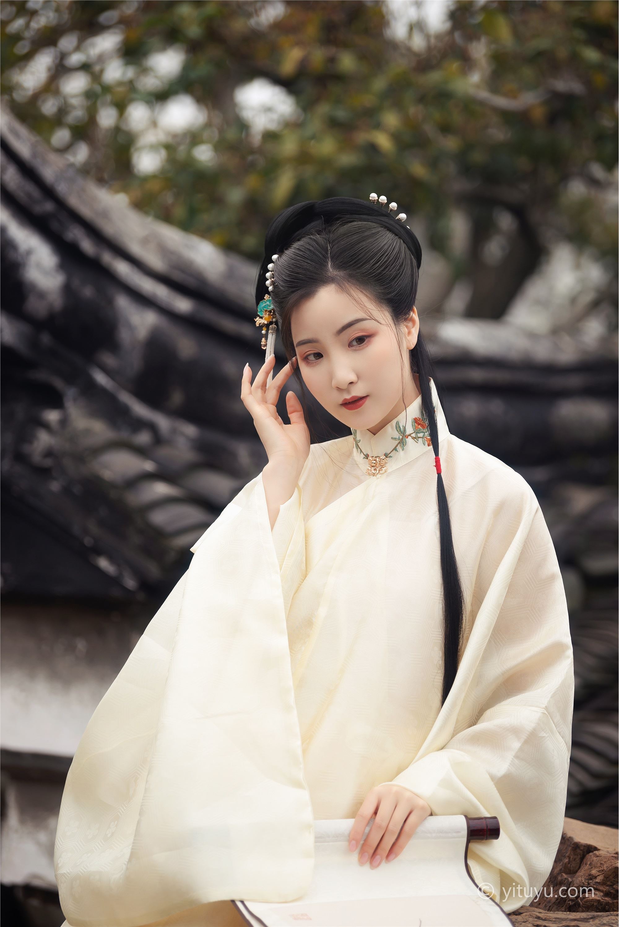 YITUYU艺图语  2021.05.10 玉兰 金儿